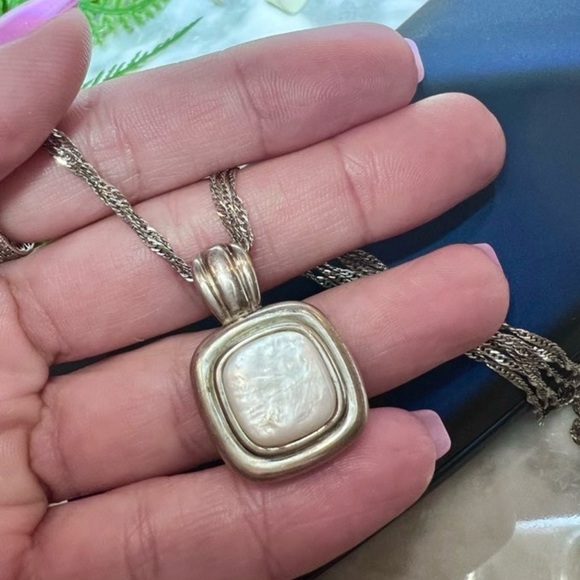 Vintage Large Mother Of Pearl Pendant Solid 925 Sterling Silver triple row chain - Picture 6 of 15